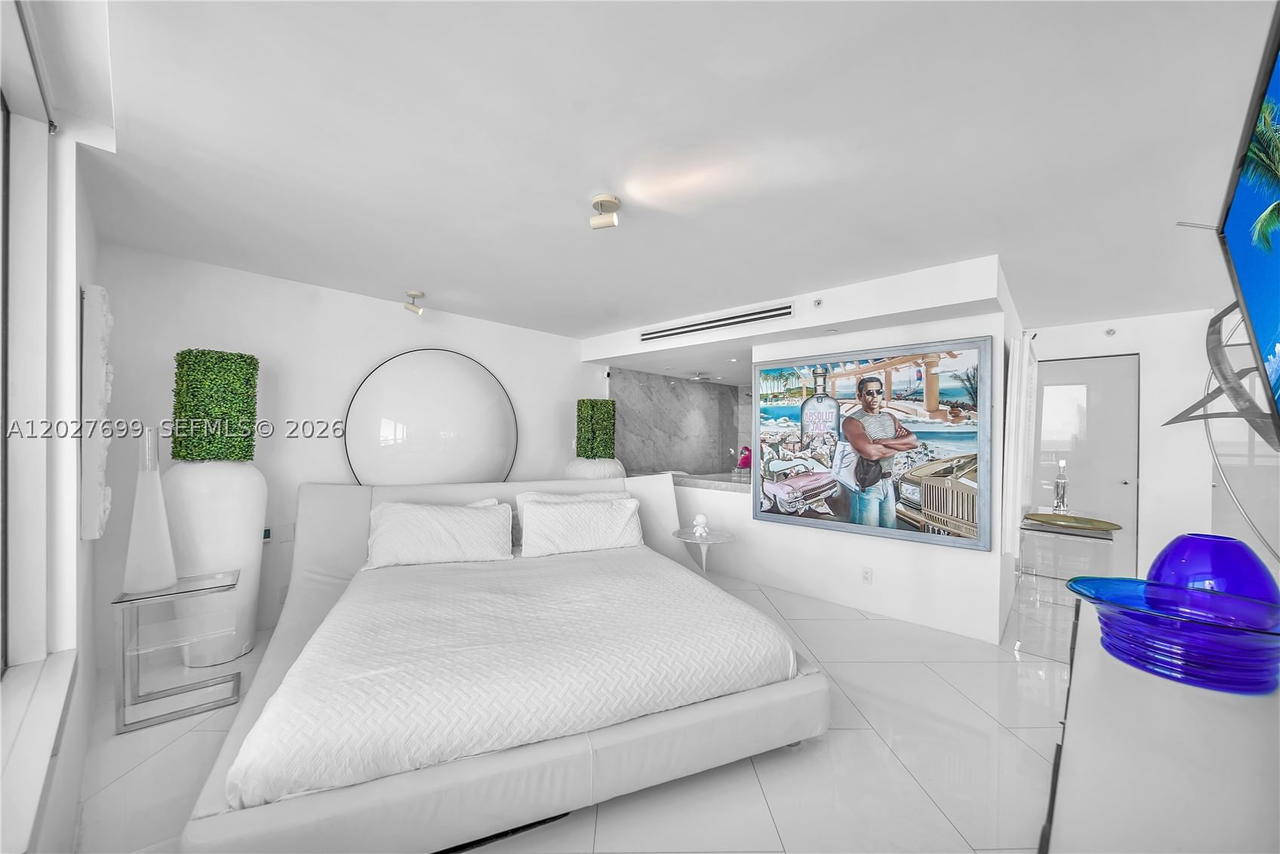 Real estate property located at 400 Pointe Dr #2310, Miami-dade, South Pointe Towers Condo, Miami Beach, FL