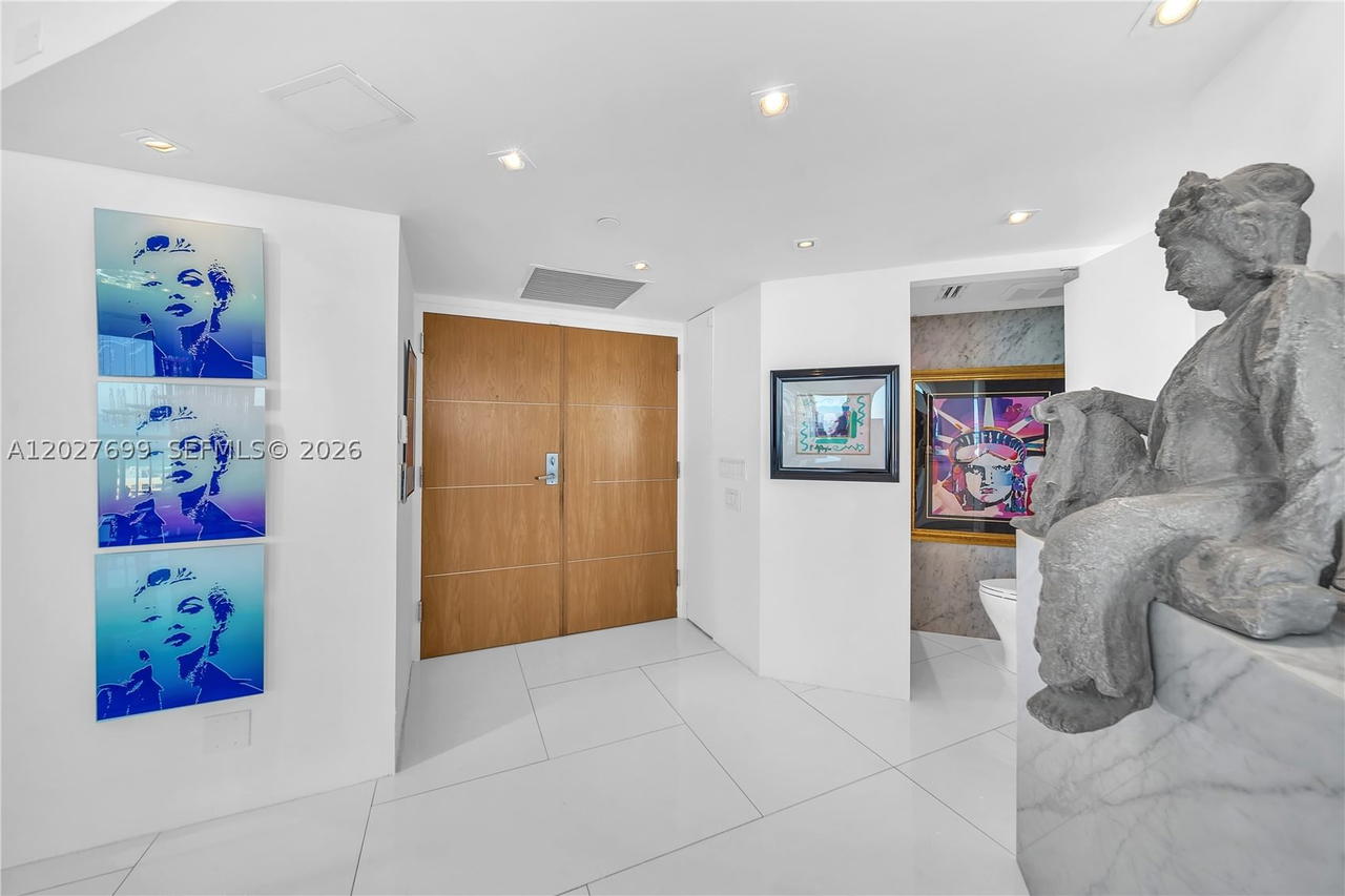 Real estate property located at 400 Pointe Dr #2310, Miami-dade, South Pointe Towers Condo, Miami Beach, FL