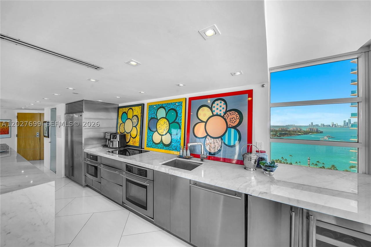 Real estate property located at 400 Pointe Dr #2310, Miami-dade, South Pointe Towers Condo, Miami Beach, FL