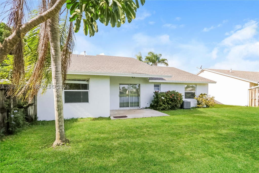 Real estate property located at 5200 Blueberry Hill Ave, Palm Beach, Lee Estates 5, Lake Worth, FL