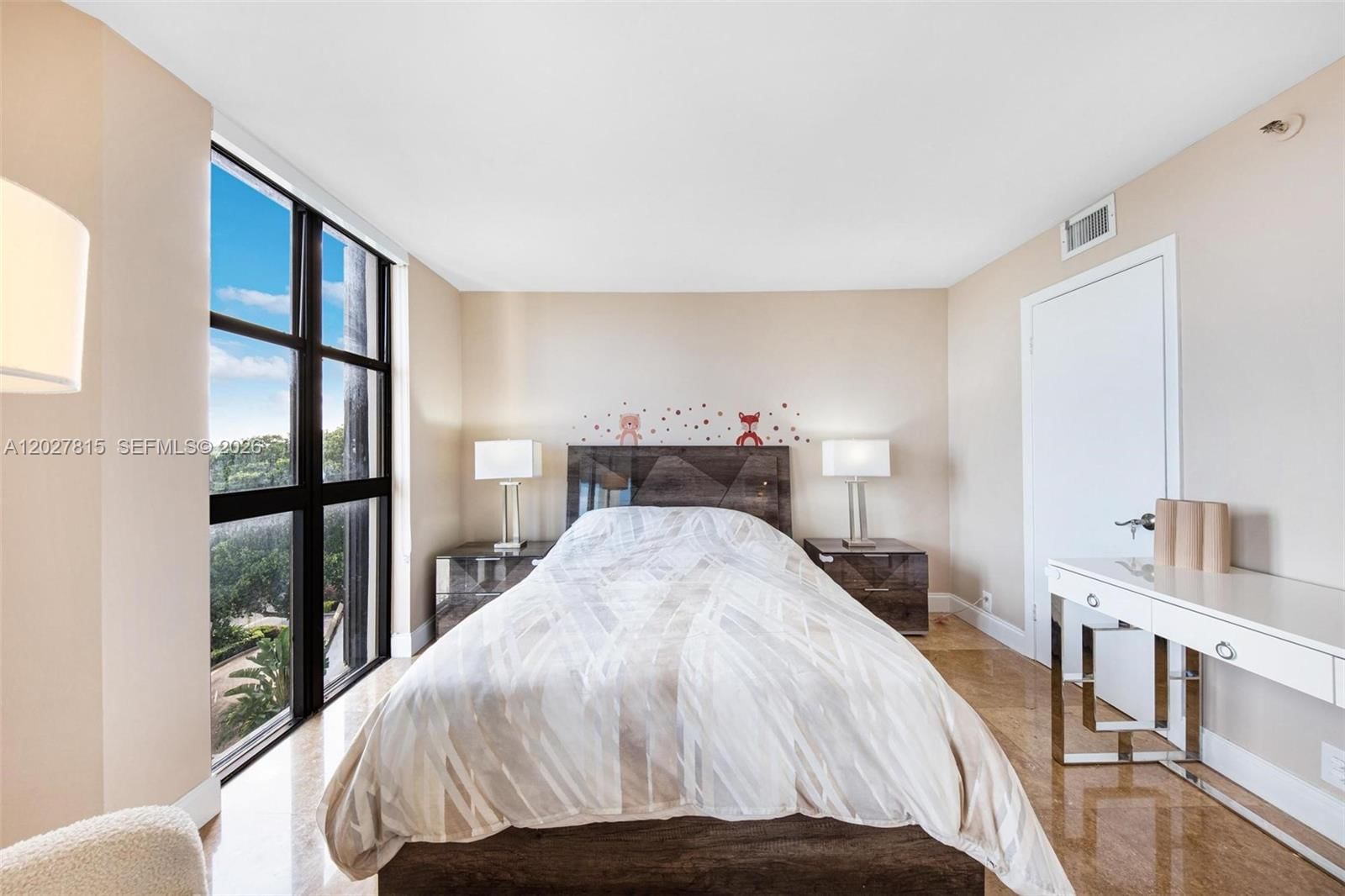 Real estate property located at 4000 Towerside Ter #604, Miami-dade, The Towers Of Quayside Co, Miami, FL