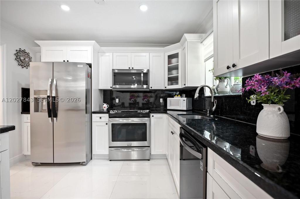 Real estate property located at 16278 97th Ter, Miami-dade, Monaco Estates At Kendall, Miami, FL