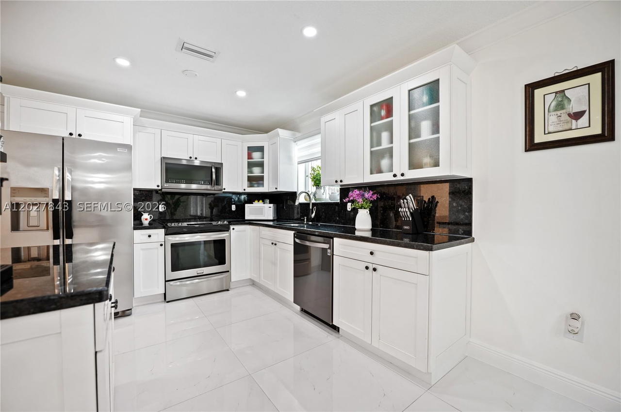 Real estate property located at 16278 97th Ter, Miami-dade, Monaco Estates At Kendall, Miami, FL