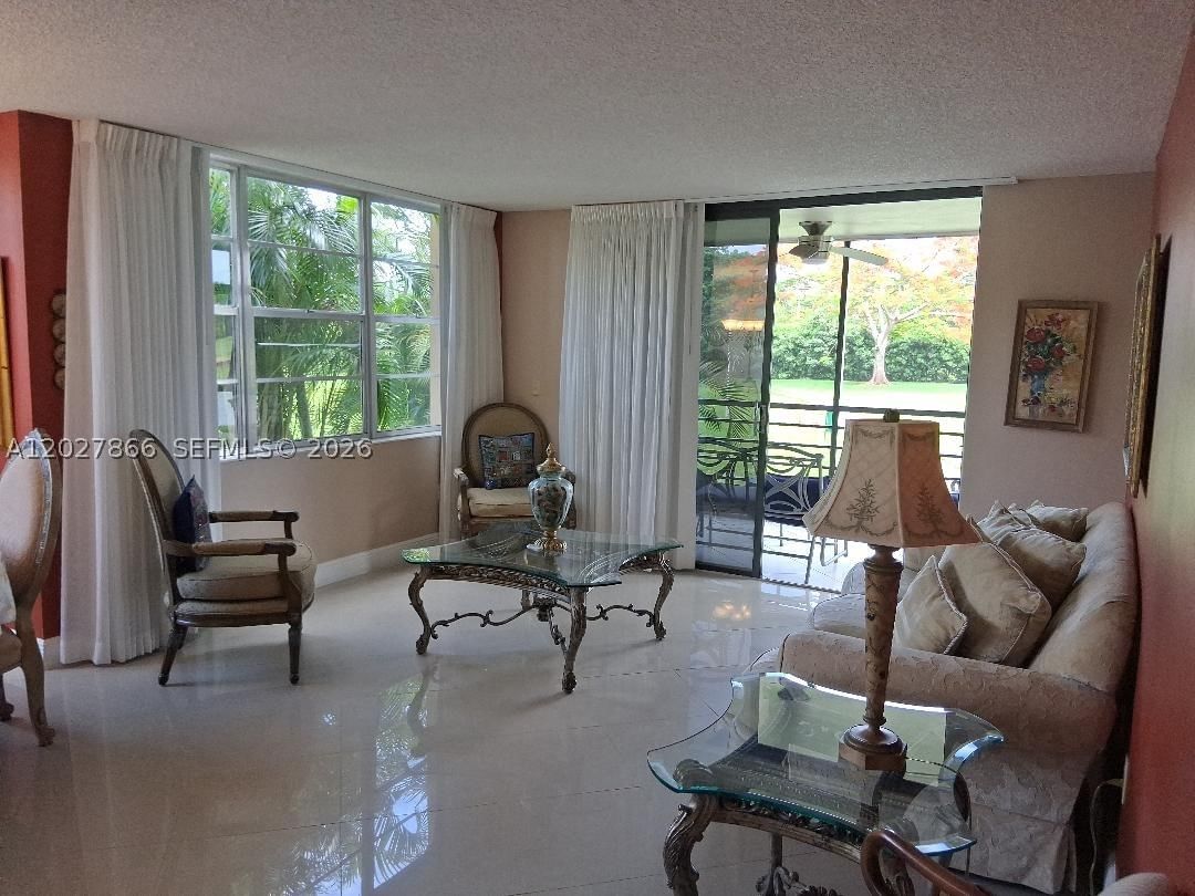 Real estate property located at 1200 St Charles PL L19, Broward, Park Place Condominium No, Pembroke Pines, FL