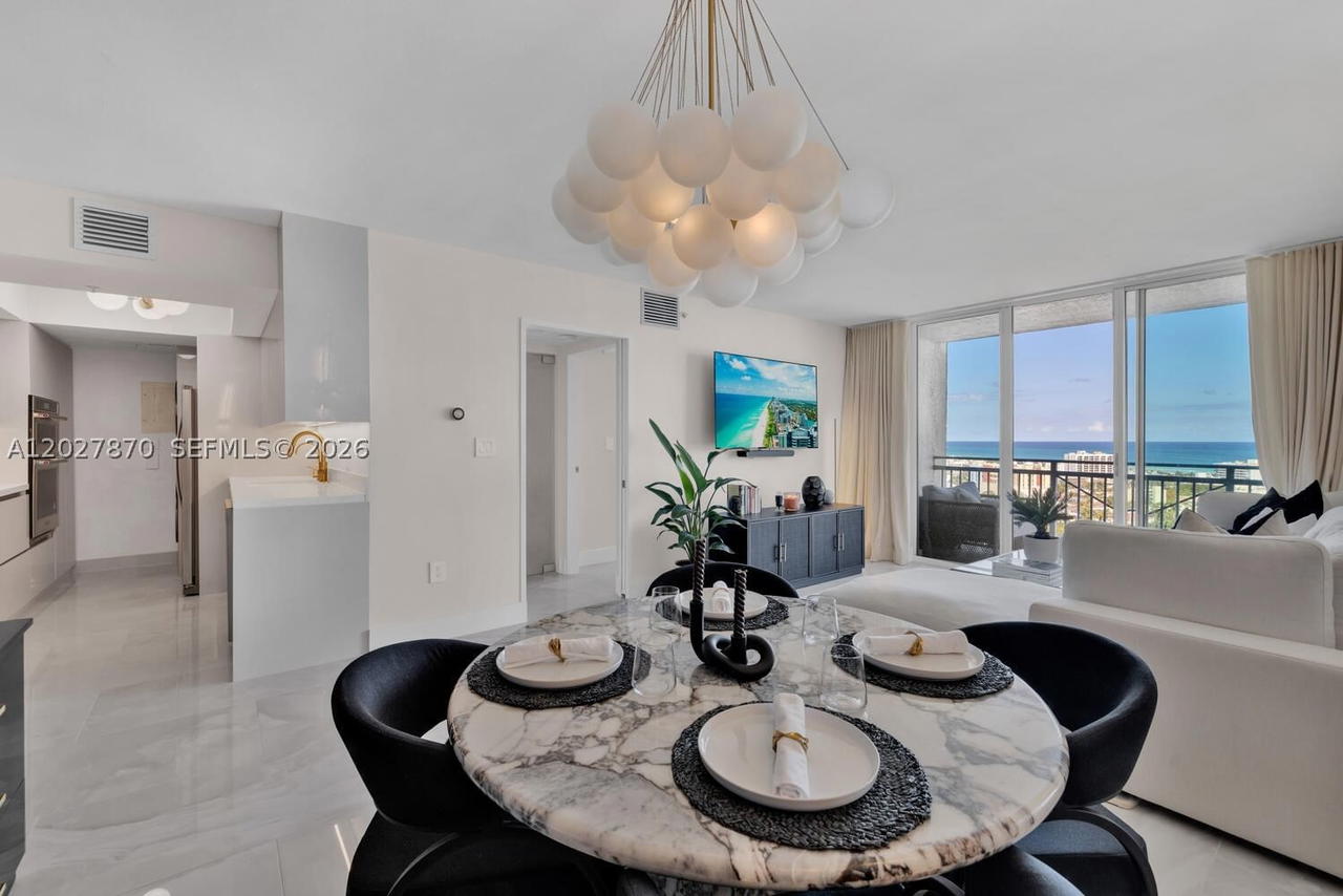 Real estate property located at 90 Alton Rd #2207, Miami-dade, Yacht Club At Portofino C, Miami Beach, FL