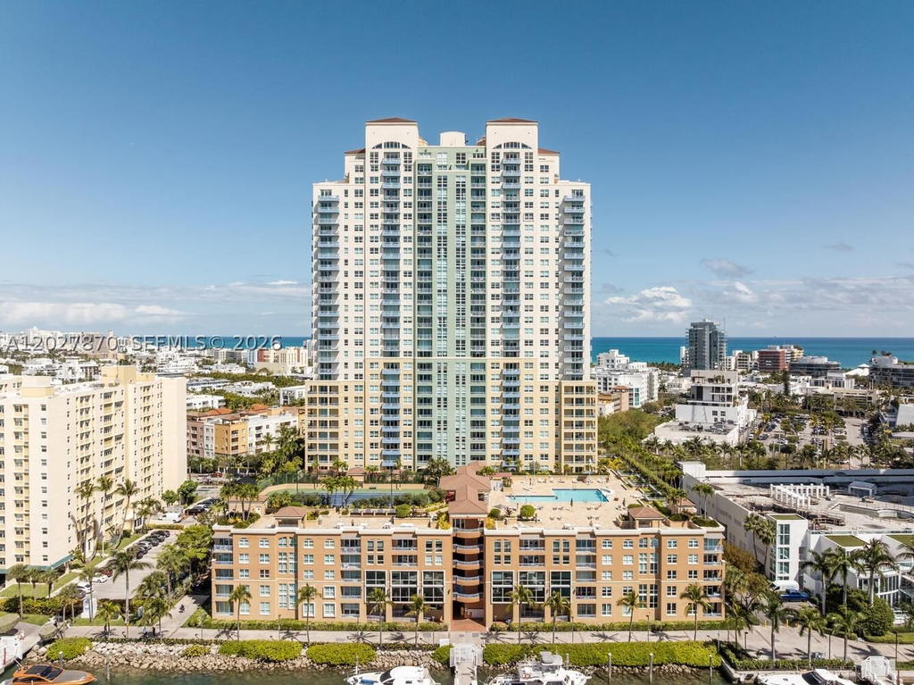 Real estate property located at 90 Alton Rd #2207, Miami-dade, Yacht Club At Portofino C, Miami Beach, FL