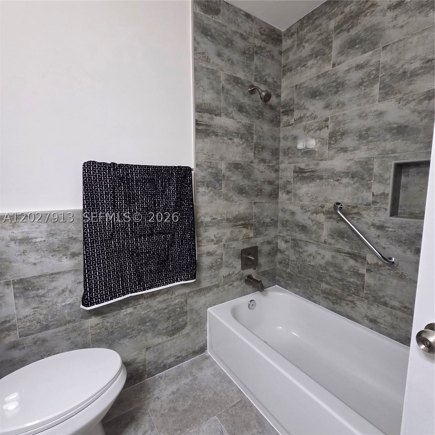 Real estate property located at 17330 46th Ave, Miami-dade, Carol City 1 St Addn, Miami Gardens, FL