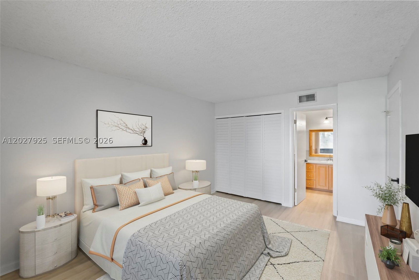 Real estate property located at 301 Racquet Club Rd #103, Broward, Building Four Of Racquet, Weston, FL