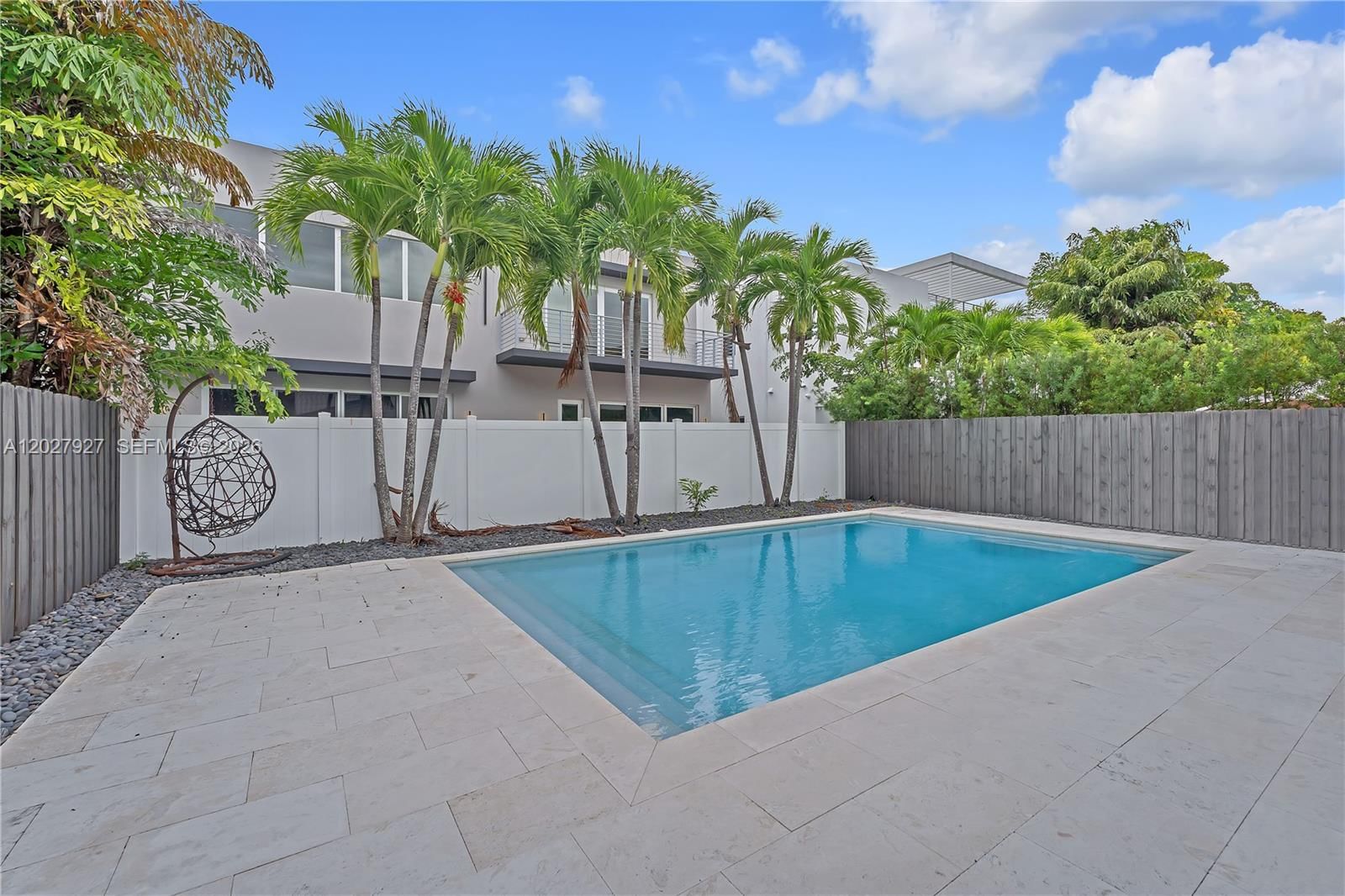 Real estate property located at 10250 76th Ter, Miami-dade, Grand Bay South Estates, Doral, FL
