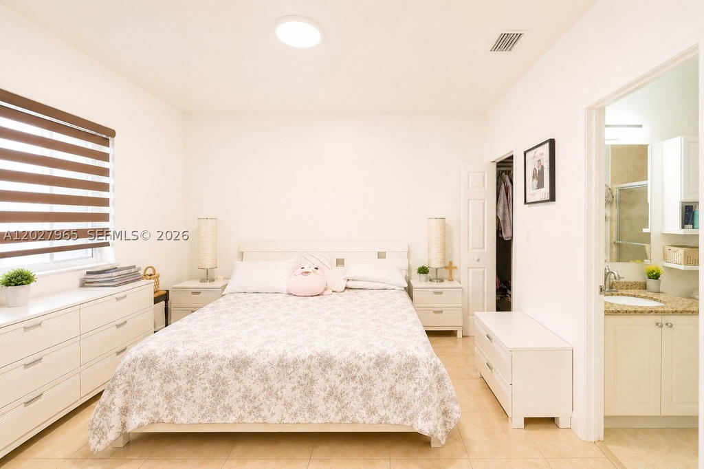 Real estate property located at 10624 181st St, Miami-dade, Jamel Twinhomes, Miami, FL