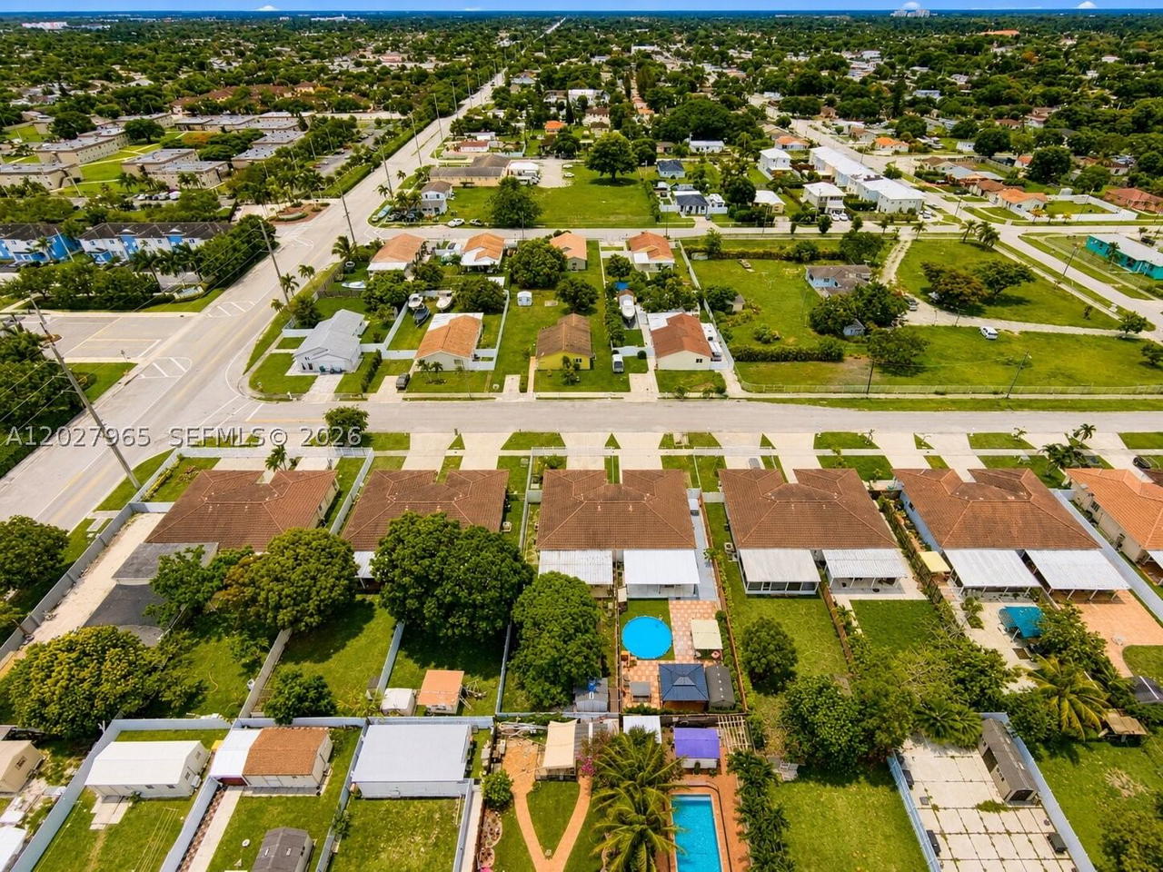 Real estate property located at 10624 181st St, Miami-dade, Jamel Twinhomes, Miami, FL