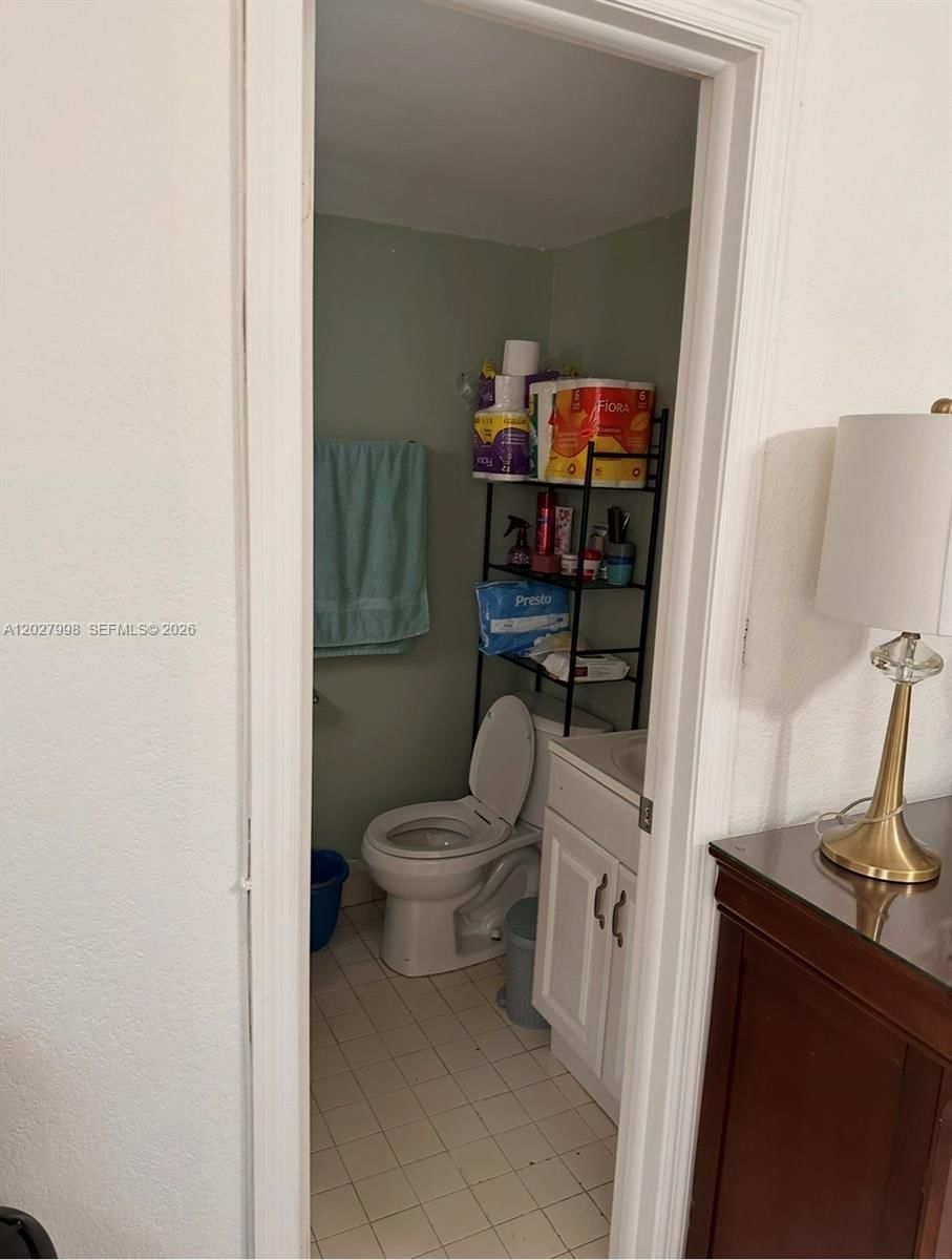 Real estate property located at 5420 21st Ct #411, Miami-dade, Alameda Tower 3 Condo, Hialeah, FL