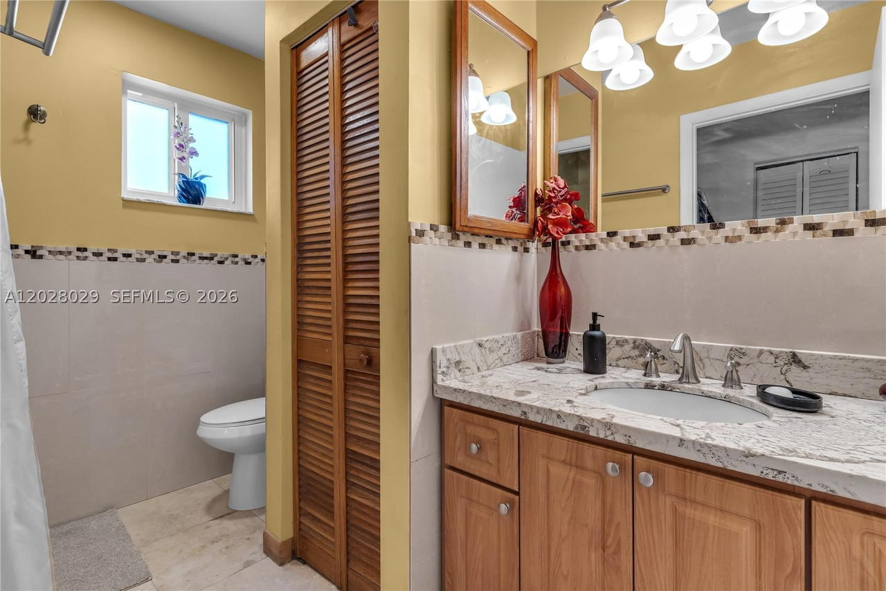 Real estate property located at 25701 133rd Ct, Miami-dade, Meadow Wood Manor Sec 6, Homestead, FL