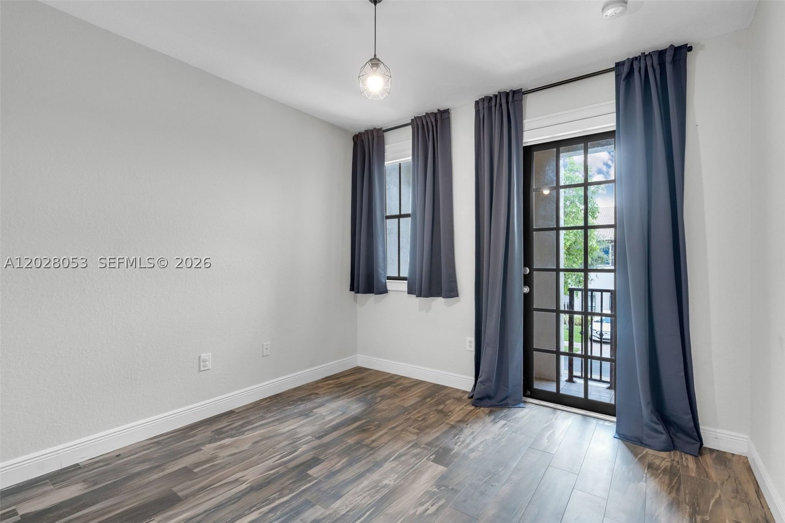 Real estate property located at 10276 30th Ter, Miami-dade, Beacon At Doral, Doral, FL
