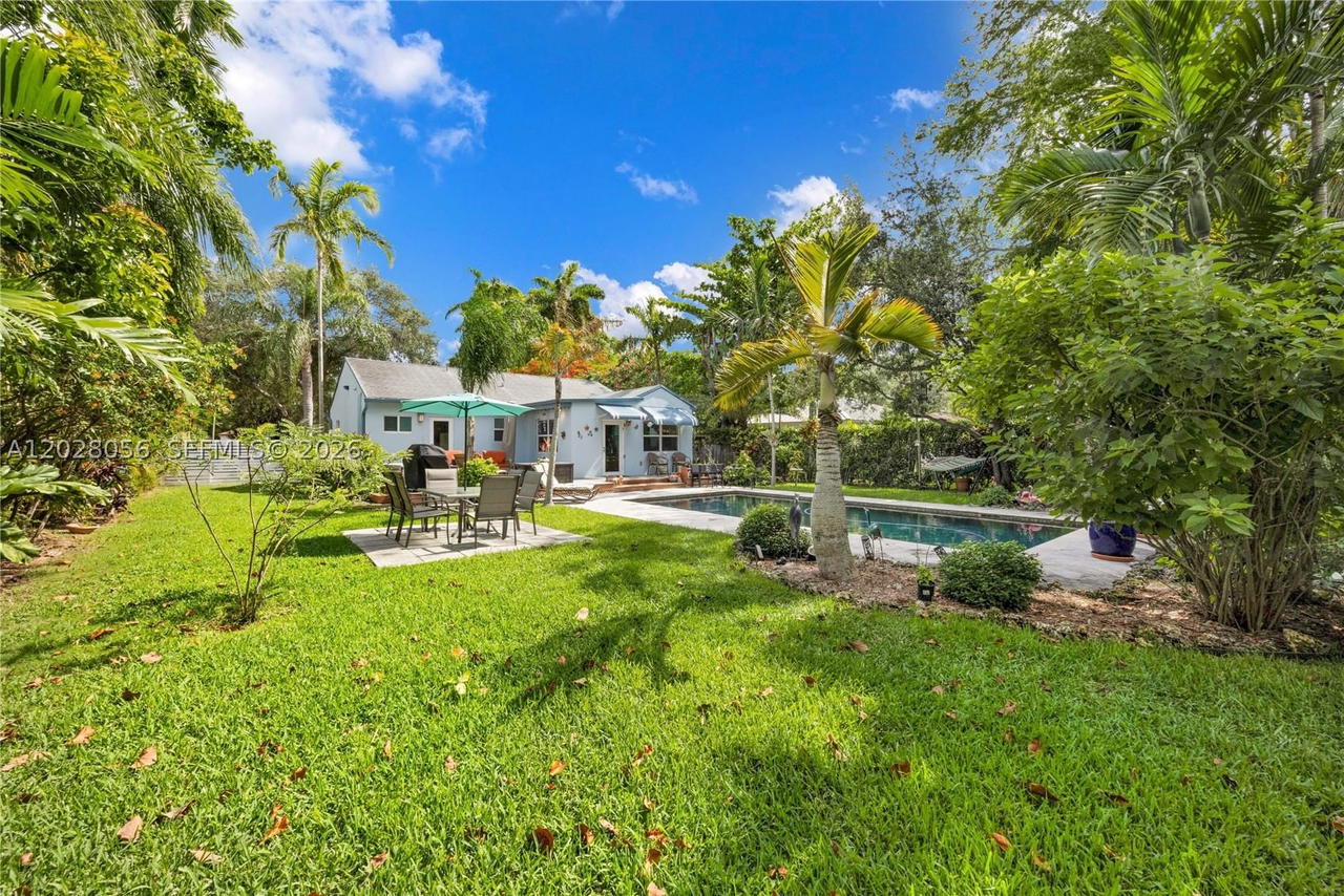 Real estate property located at 5825 46th Ter, Miami-dade, Riviera Ests, Miami, FL