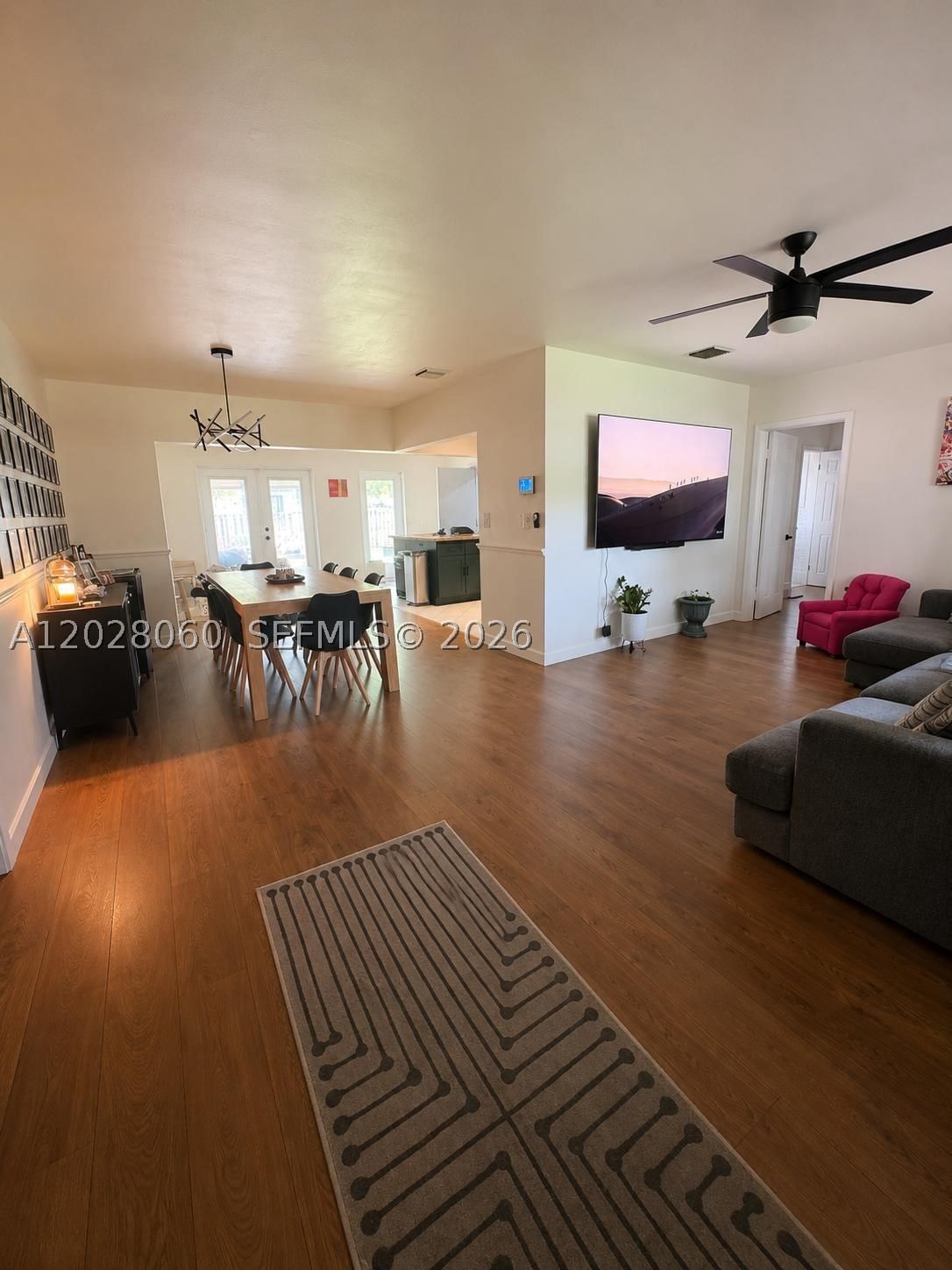 Real estate property located at 11 Redwood Cir, Broward, Plantation Gardens Sec 4a, Plantation, FL