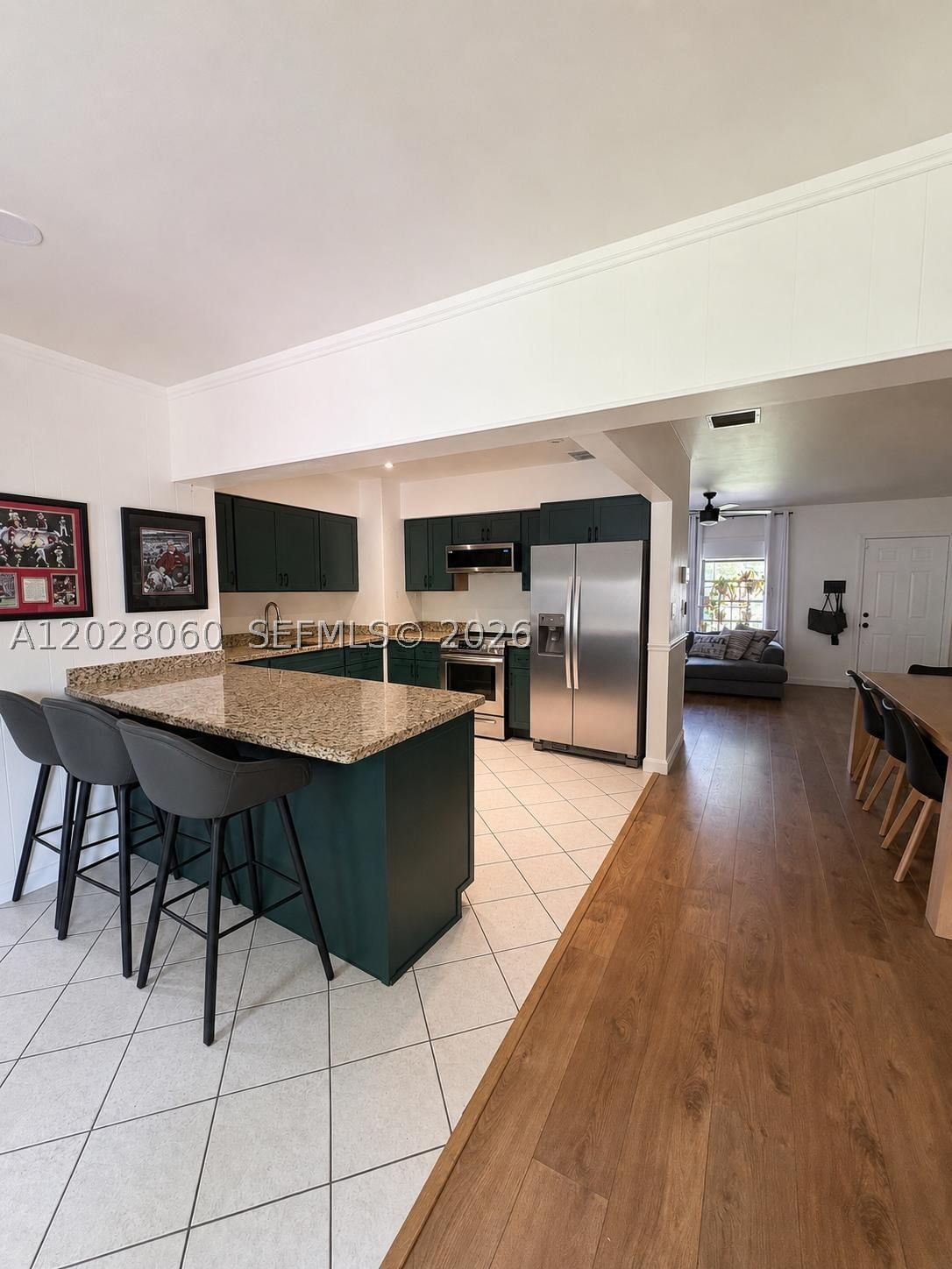 Real estate property located at 11 Redwood Cir, Broward, Plantation Gardens Sec 4a, Plantation, FL