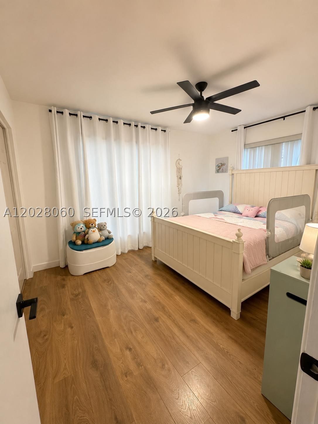 Real estate property located at 11 Redwood Cir, Broward, Plantation Gardens Sec 4a, Plantation, FL