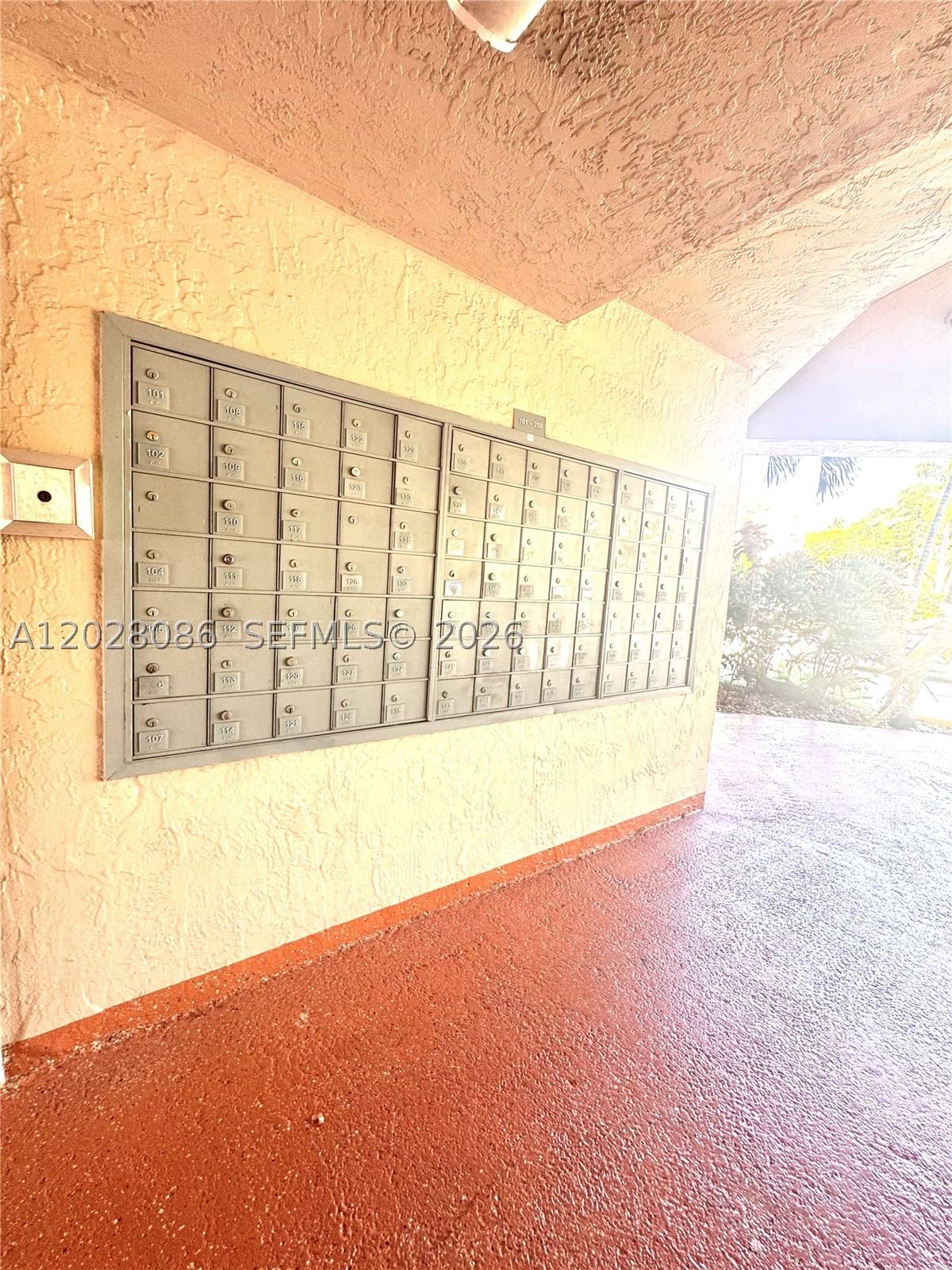 Real estate property located at 8290 Lake Dr #506, Miami-dade, Las Vistas At Doral Condo, Doral, FL