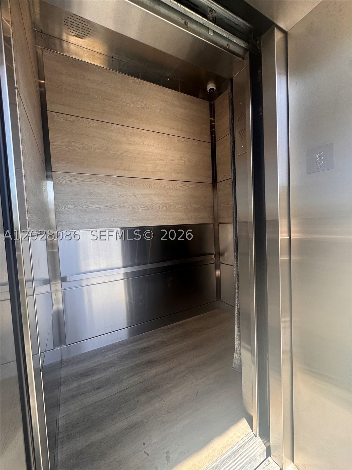 Real estate property located at 8290 Lake Dr #506, Miami-dade, Las Vistas At Doral Condo, Doral, FL