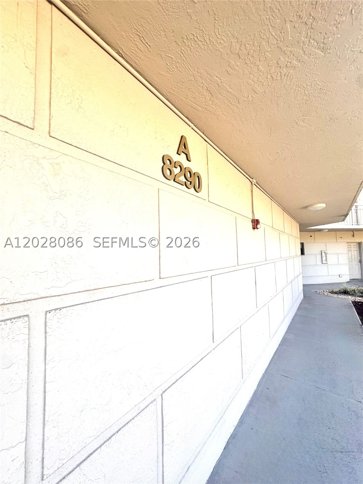 Real estate property located at 8290 Lake Dr #506, Miami-dade, Las Vistas At Doral Condo, Doral, FL