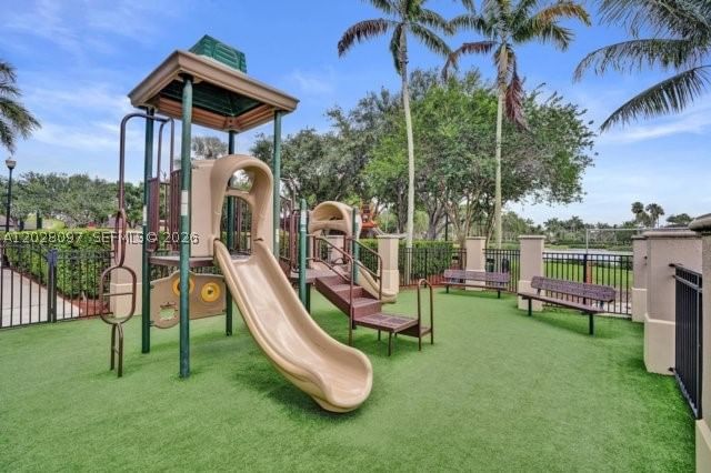 Real estate property located at 975 34th Ave #103, Miami-dade, Monterey At Malibu Bay Co, Homestead, FL