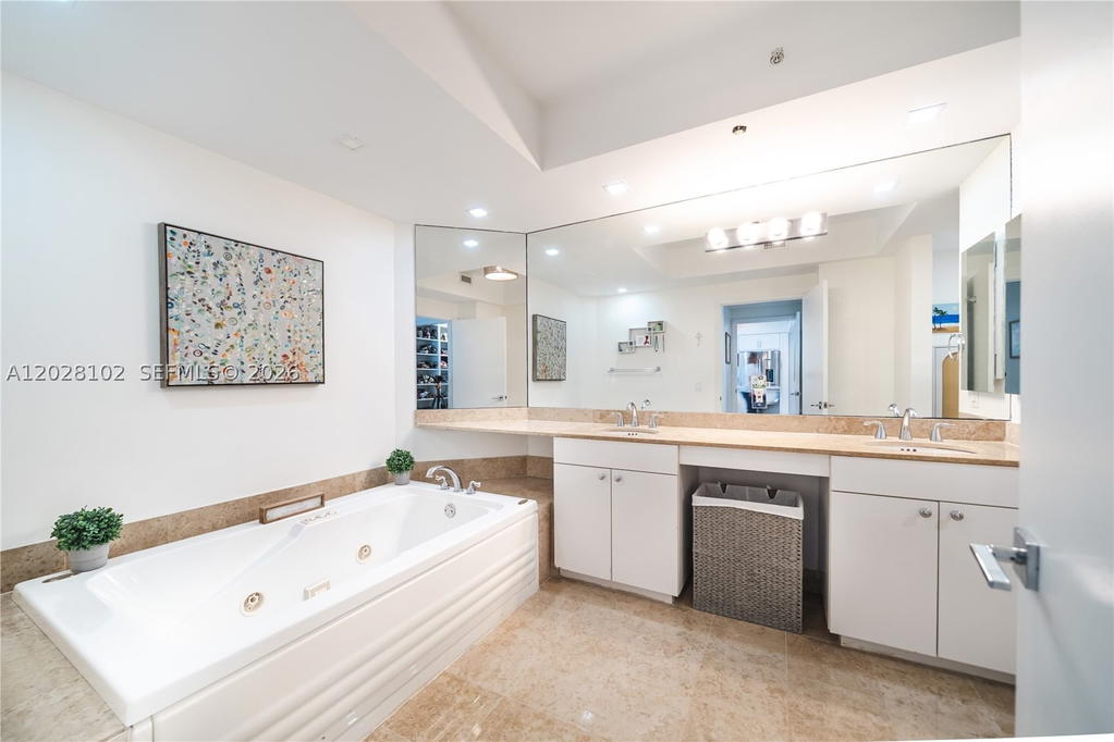 Real estate property located at 4779 Collins Ave #3504, Miami-dade, Blue Diamond Condo Green, Miami Beach, FL