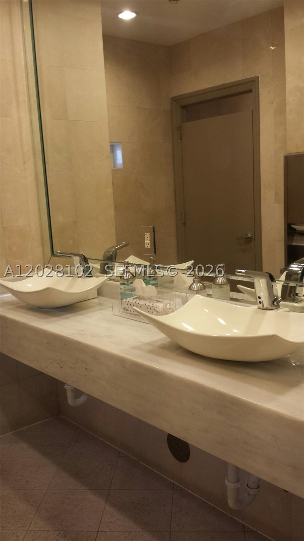 Real estate property located at 4779 Collins Ave #3504, Miami-dade, Blue Diamond Condo Green, Miami Beach, FL