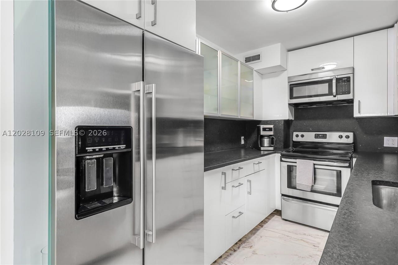 Real estate property located at 3 Island Ave #11B, Miami-dade, Belle Isle, Miami Beach, FL