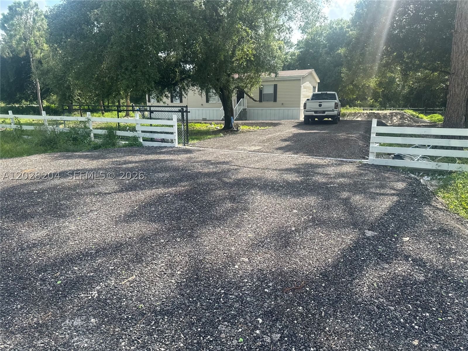 Real estate property located at 720 Riverside St, Hendry, The Woodland S/d, Clewiston, FL