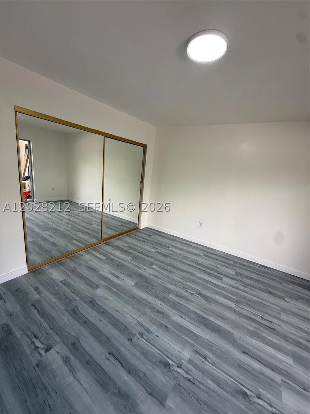 Real estate property located at 1555 44th Pl #203, Miami-dade, St Andrews Court Condo, Hialeah, FL