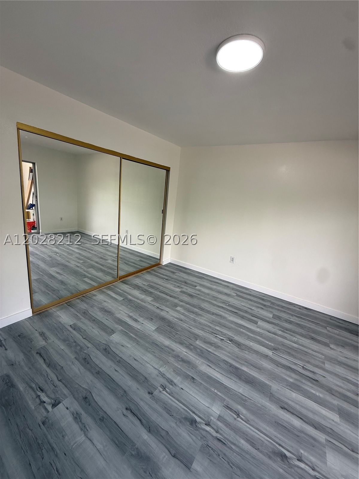 Real estate property located at 1555 44th Pl #203, Miami-dade, St Andrews Court Condo, Hialeah, FL