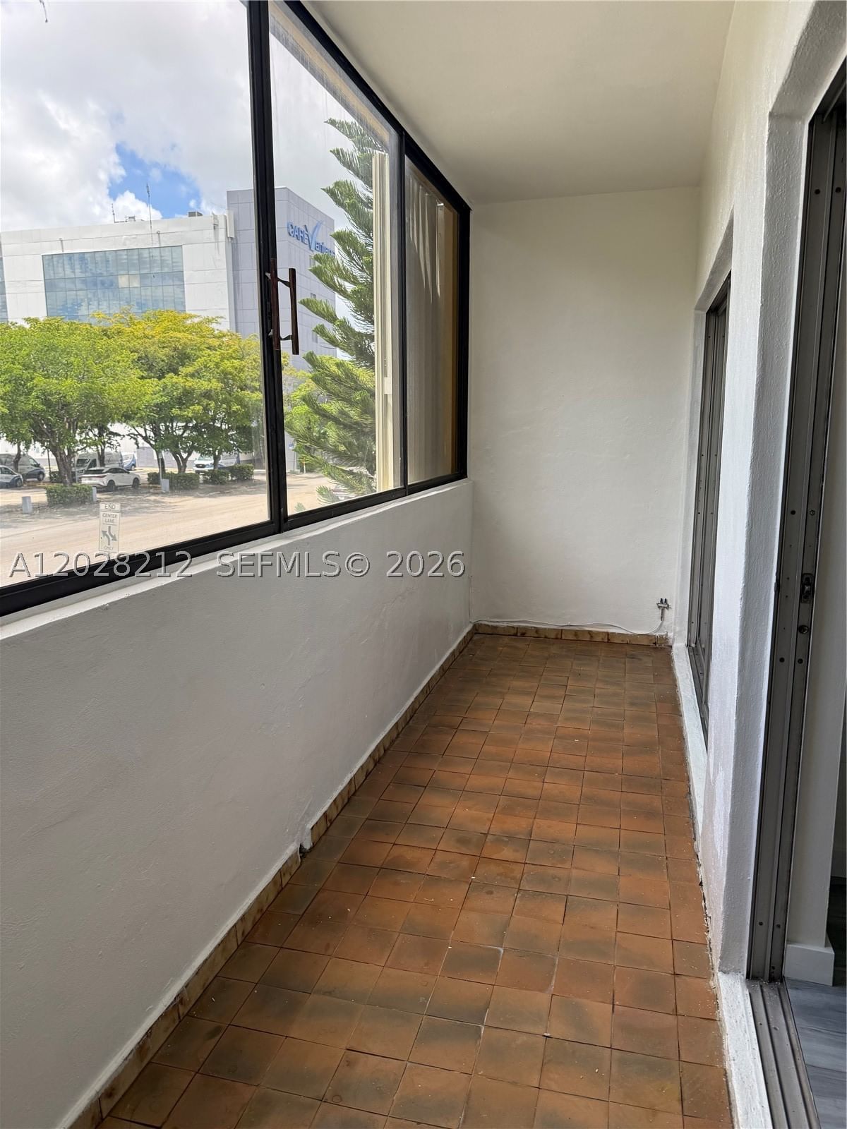 Real estate property located at 1555 44th Pl #203, Miami-dade, St Andrews Court Condo, Hialeah, FL