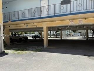 Real estate property located at 1555 44th Pl #203, Miami-dade, St Andrews Court Condo, Hialeah, FL