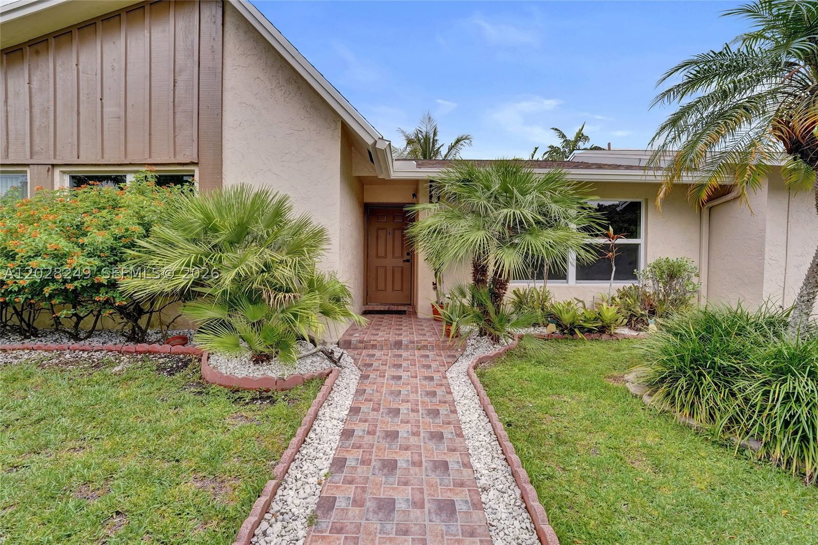 Real estate property located at 417 4th St, Broward, Hollywood Center Amen Pla, Dania Beach, FL
