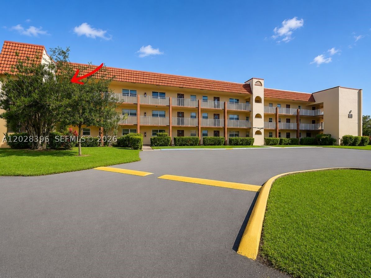 Real estate property located at 2811 Pine Island Rd #302, Broward, Sunrise Lakes 71 Condo, Sunrise, FL