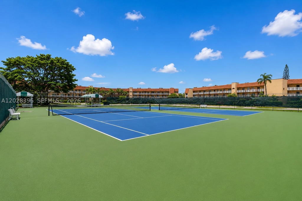 Real estate property located at 2811 Pine Island Rd #302, Broward, Sunrise Lakes 71 Condo, Sunrise, FL