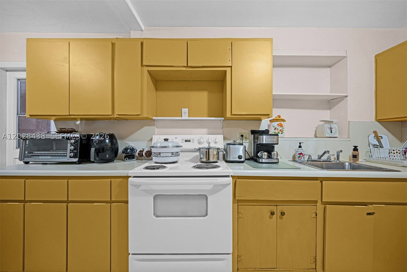 Real estate property located at 1421 92nd Ave, Miami-dade, Coral Park Estates Sec 4, Miami, FL