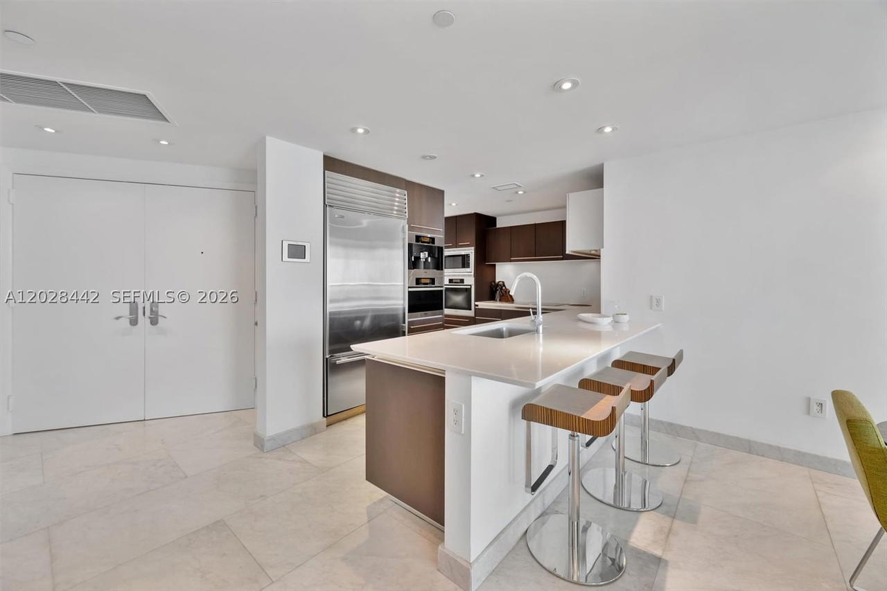 Real estate property located at 17001 Collins Ave #2307, Miami-dade, Jade Beach Condo, Sunny Isles Beach, FL