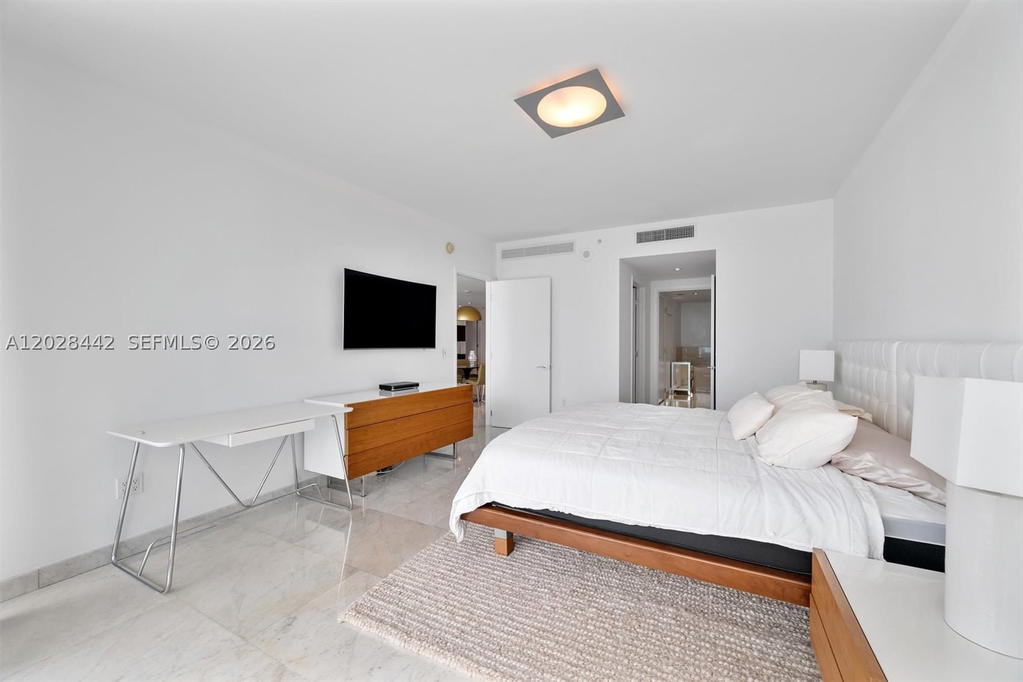 Real estate property located at 17001 Collins Ave #2307, Miami-dade, Jade Beach Condo, Sunny Isles Beach, FL