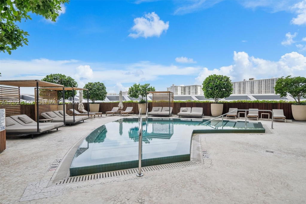 Real estate property located at 17001 Collins Ave #2307, Miami-dade, Jade Beach Condo, Sunny Isles Beach, FL