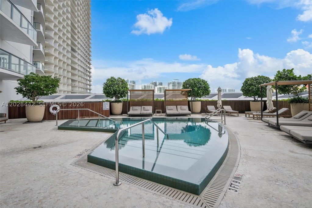 Real estate property located at 17001 Collins Ave #2307, Miami-dade, Jade Beach Condo, Sunny Isles Beach, FL