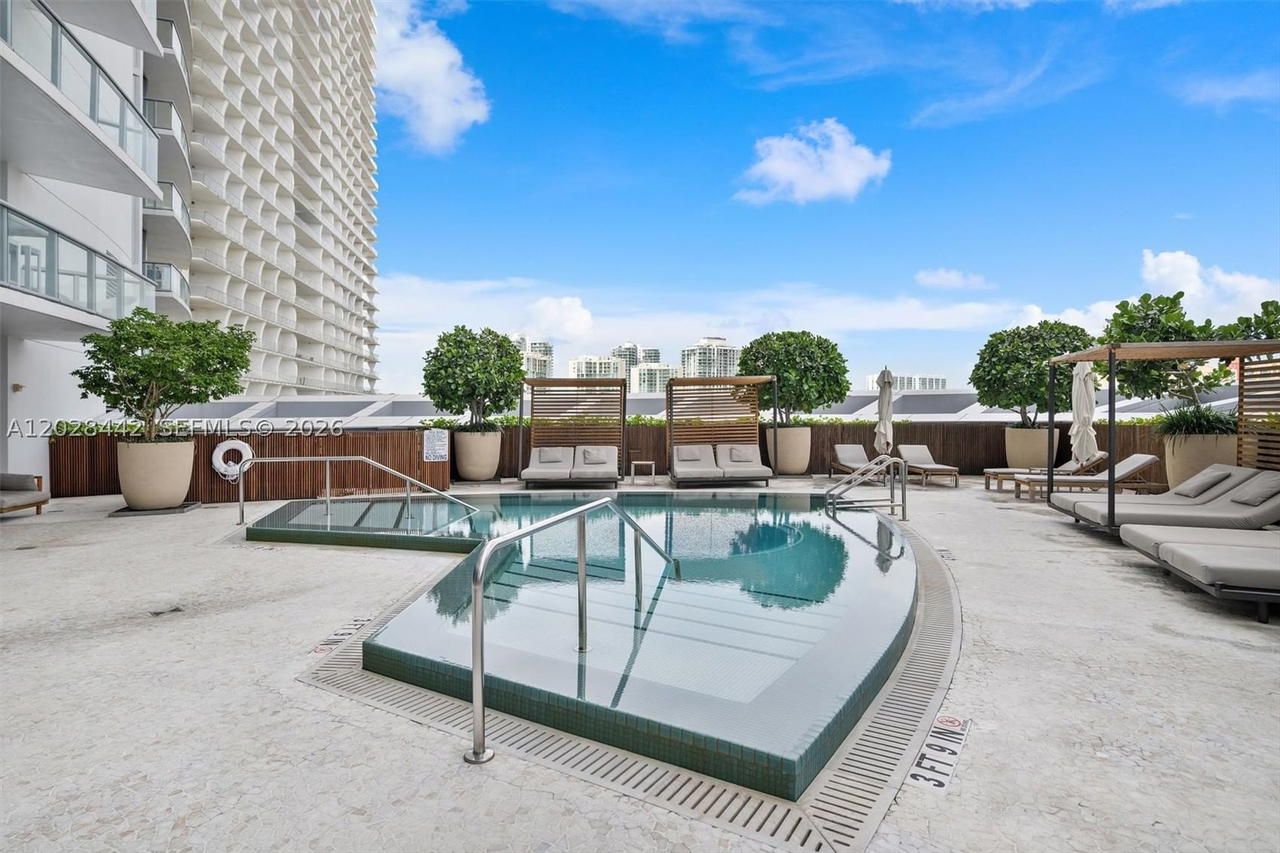 Real estate property located at 17001 Collins Ave #2307, Miami-dade, Jade Beach Condo, Sunny Isles Beach, FL