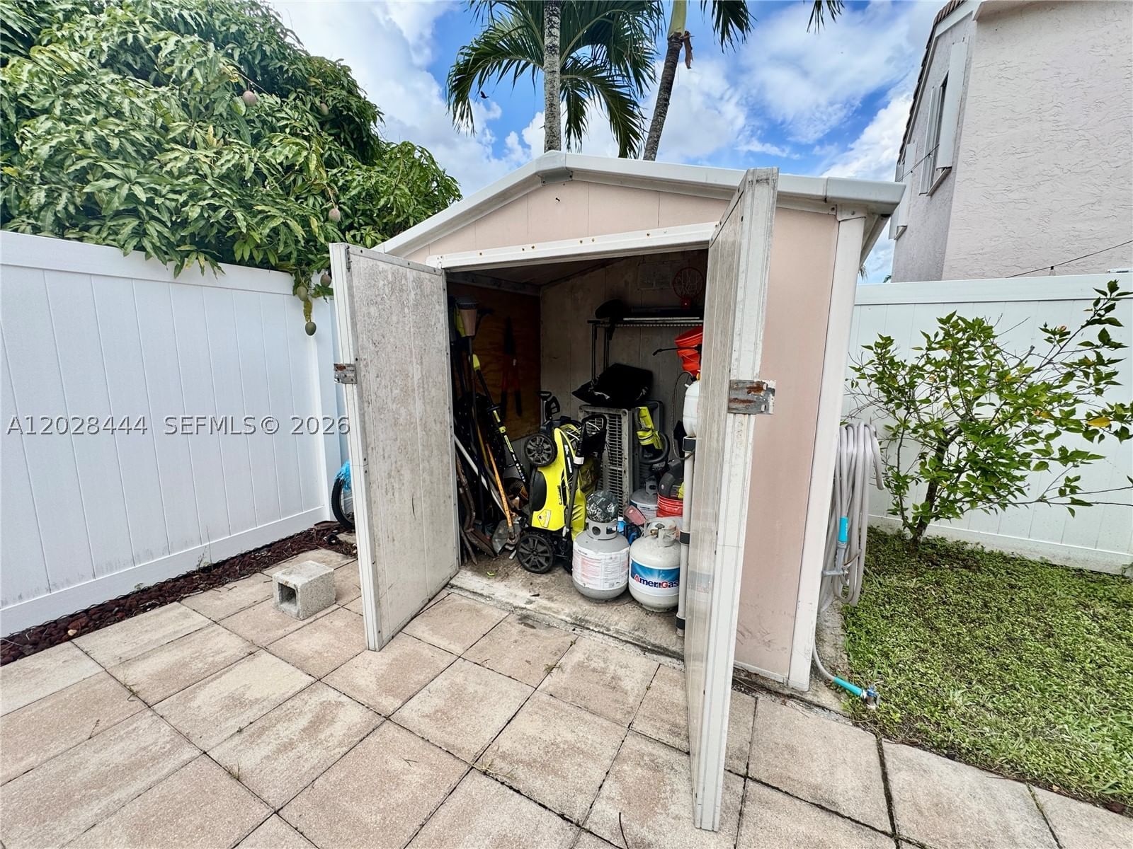 Real estate property located at 17377 20th Ct, Broward, Silver Lakes Phase Iii Re, Miramar, FL