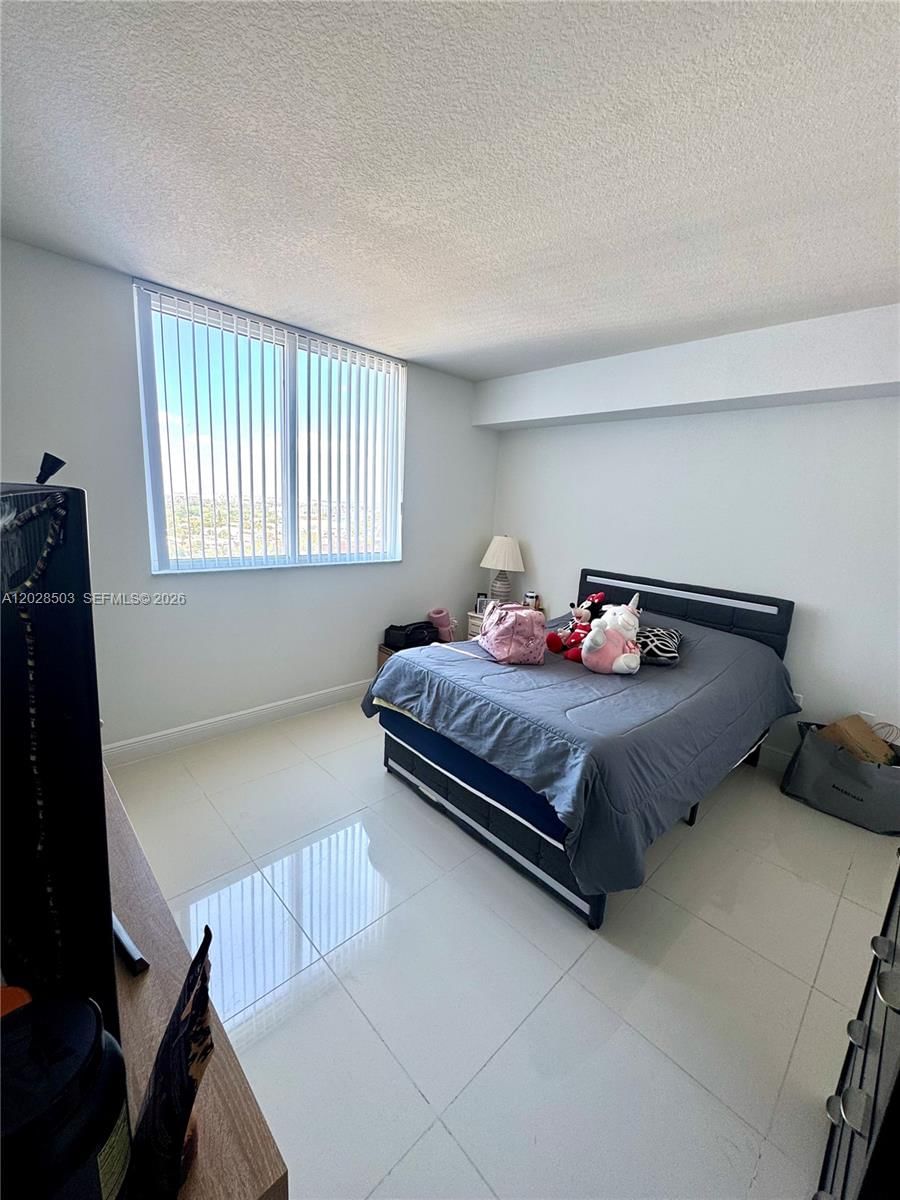 Real estate property located at 1861 S River Dr #2201, Miami-dade, Terrazas Riverpark Villag, Miami, FL
