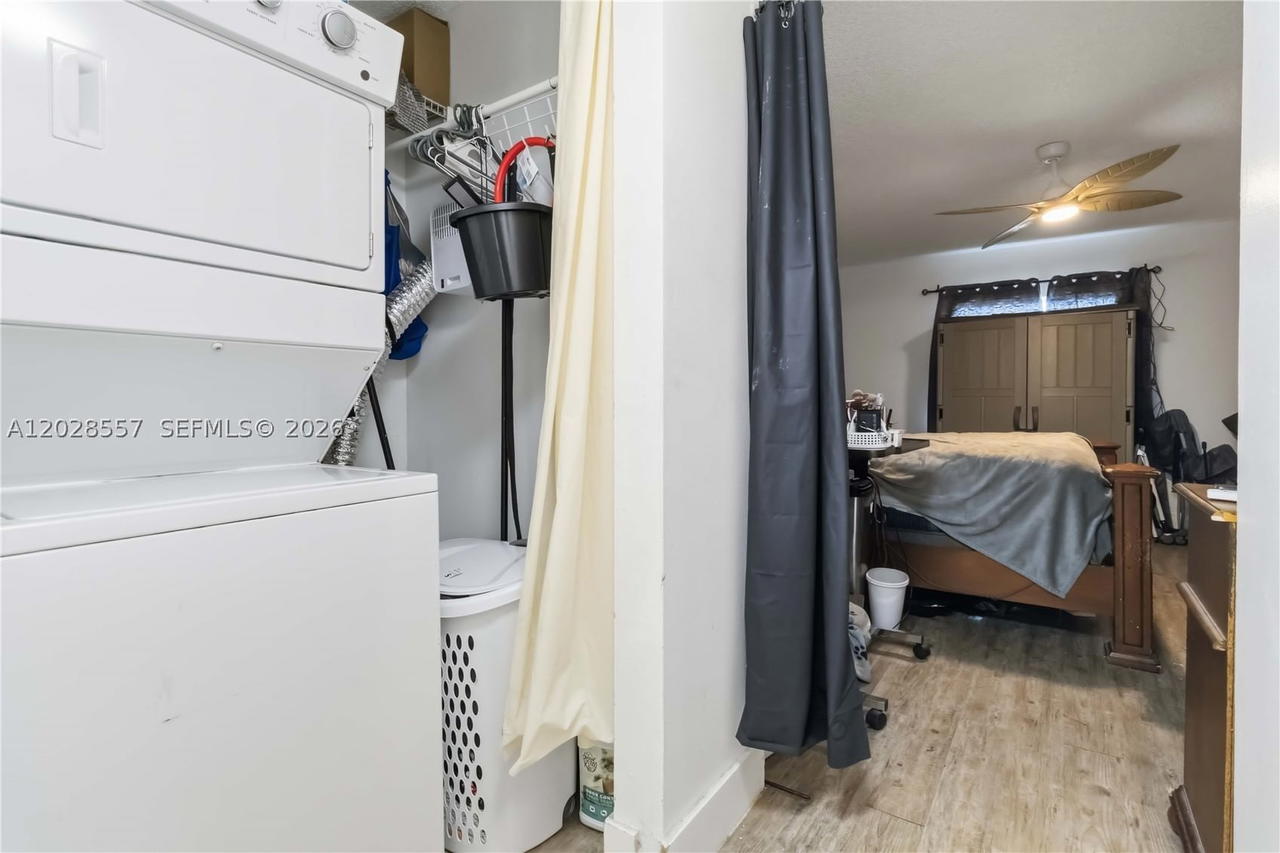 Real estate property located at 7521 16th St #4307, Broward, Village Square Condo, Plantation, FL