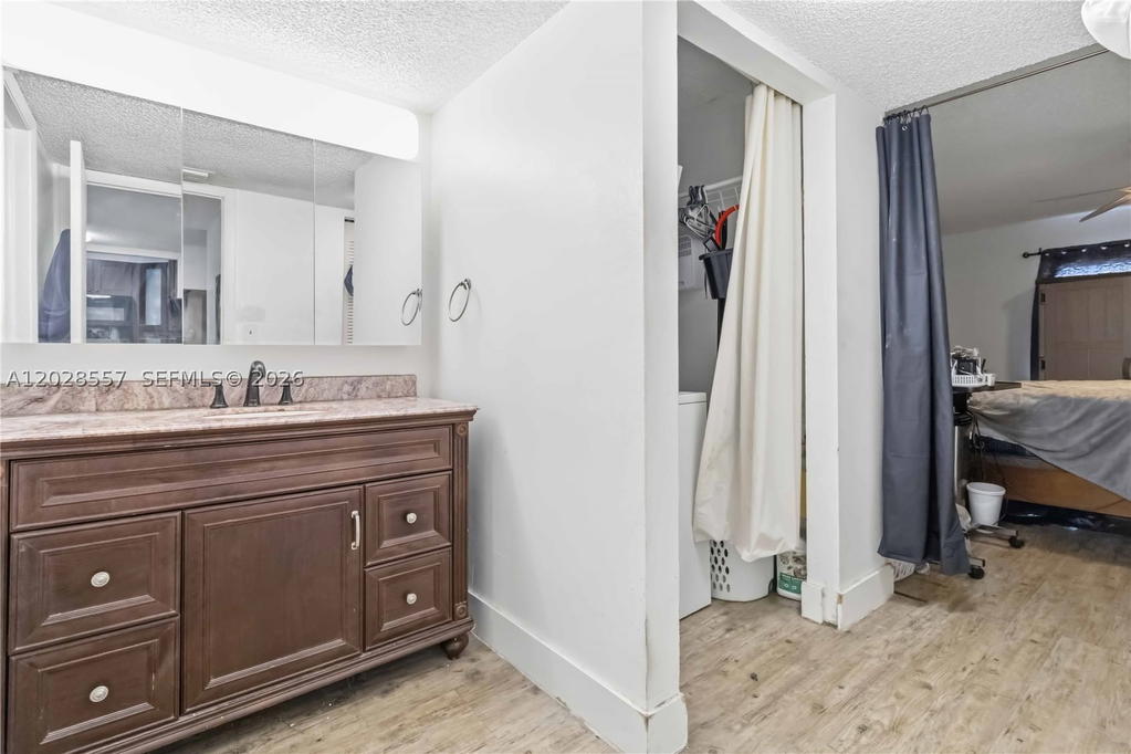 Real estate property located at 7521 16th St #4307, Broward, Village Square Condo, Plantation, FL