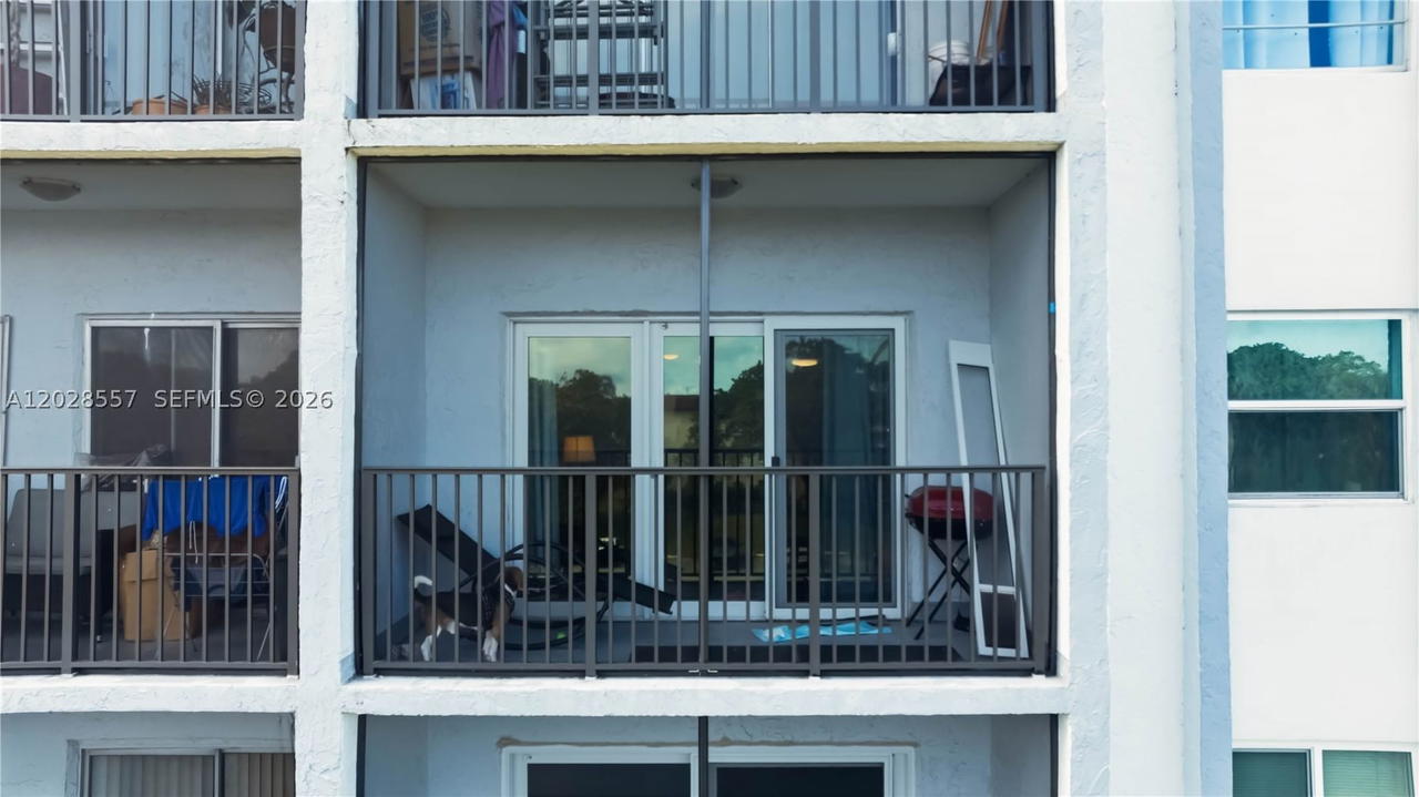 Real estate property located at 7521 16th St #4307, Broward, Village Square Condo, Plantation, FL