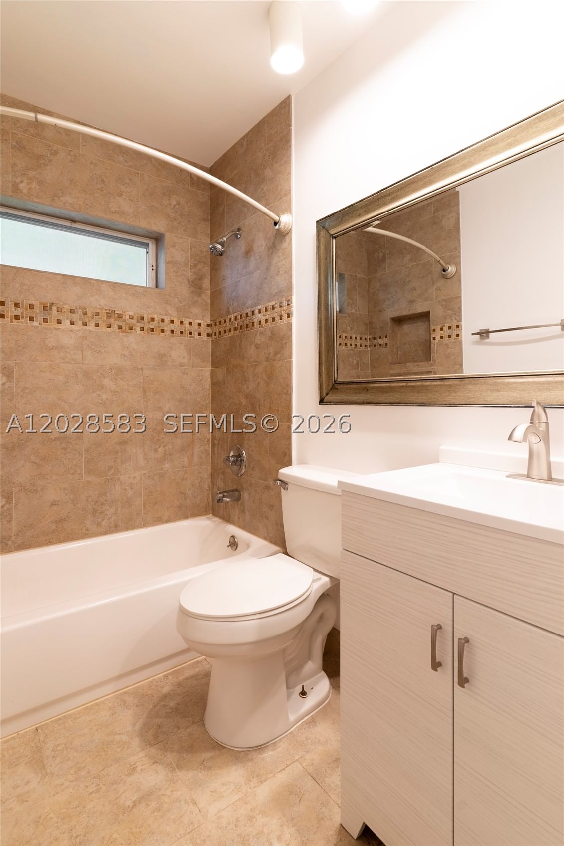 Real estate property located at 1341 Seagrape Cir, Broward, Country Isles Garden Home, Weston, FL