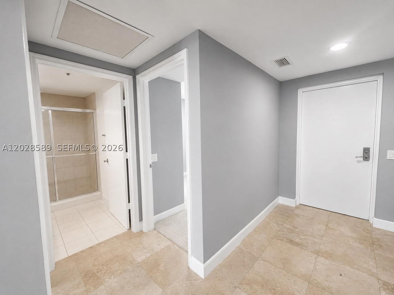 Real estate property located at 14951 Royal Oaks Ln #2002, Miami-dade, The Oaks I Condo, North Miami, FL